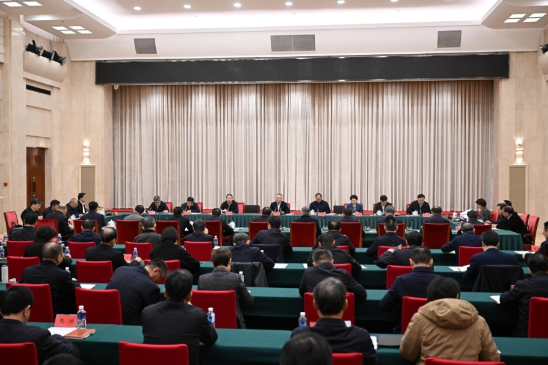 沈晓明主持树立和践行正确政绩观学习教育读书班暨十二届省委理论学习中心组第六十三次集体学习